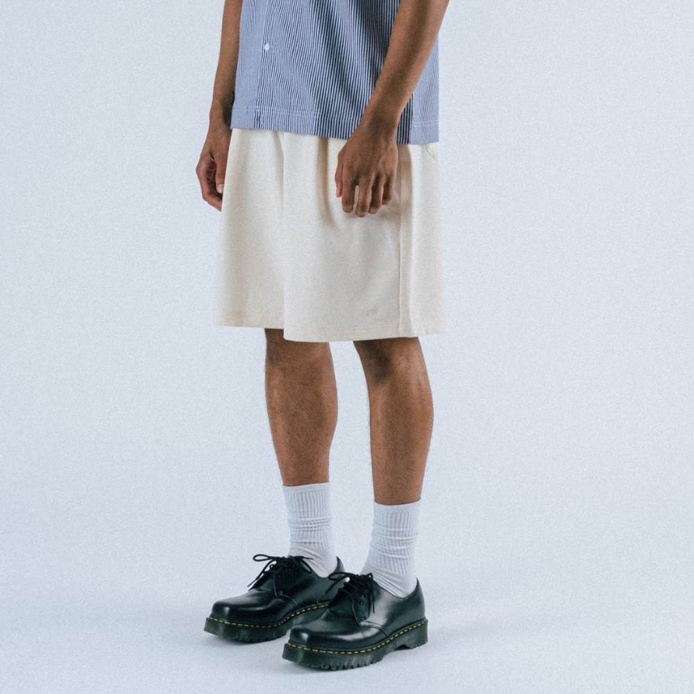 STUDENTS GOLF - STUDENTS GOLF Men's Calculus Baggy Slack Pleated Shorts - The Agora Bangkok